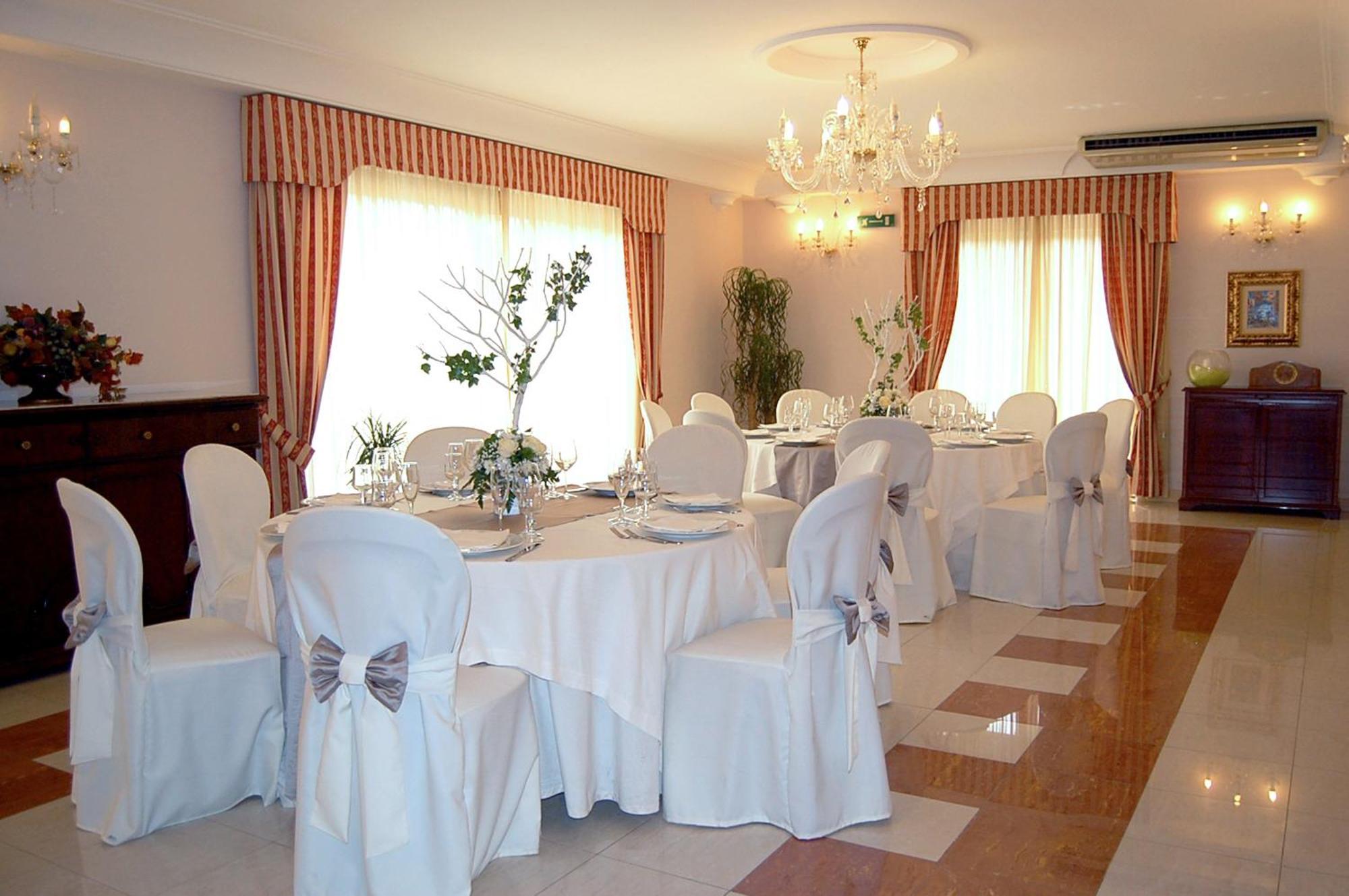 Hotel Ristorante Donato Calvizzano Екстериор снимка