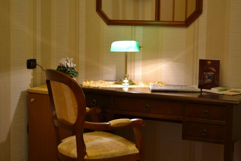 Hotel Ristorante Donato Calvizzano Екстериор снимка
