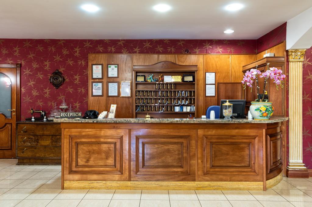 Hotel Ristorante Donato Calvizzano Екстериор снимка