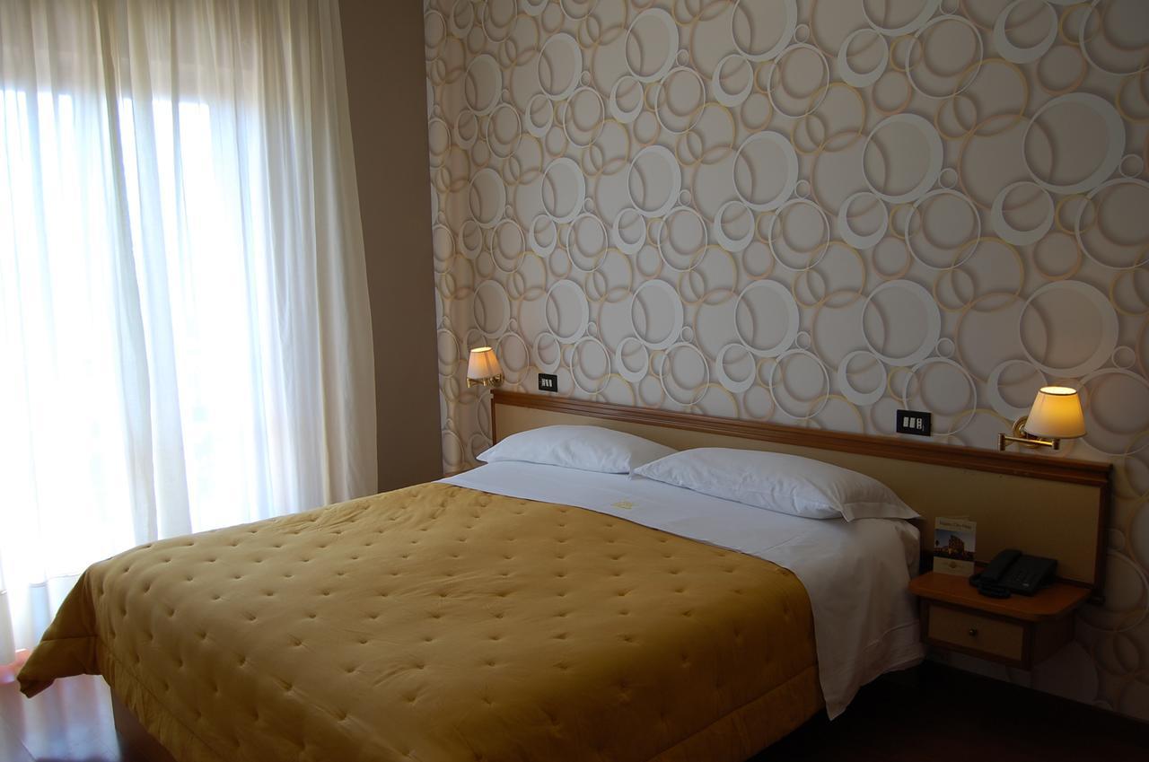 Hotel Ristorante Donato Calvizzano Екстериор снимка